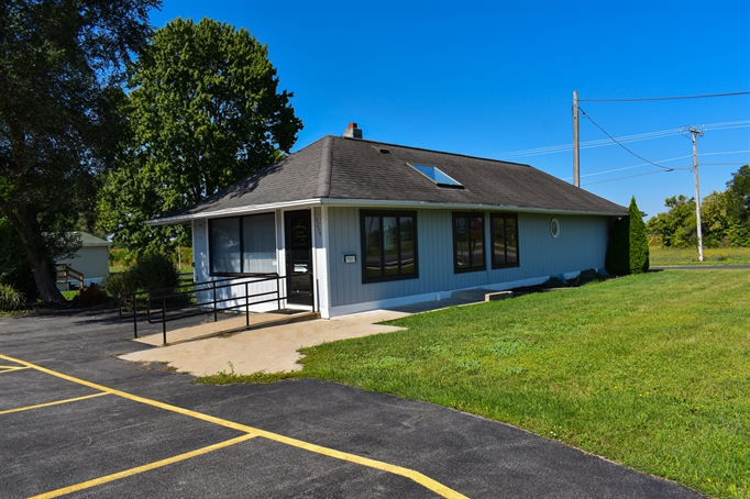 4294 Caledonia Avon Road, Caledonia